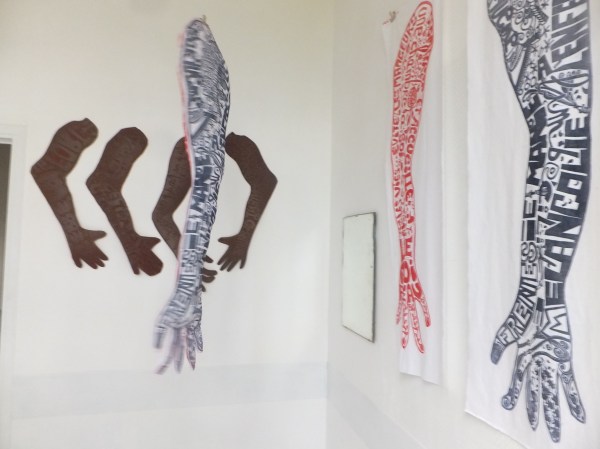 serre-moi-fort-mais-pas-trop-installation-epsm-des-flandres-samia-kachkachi-10