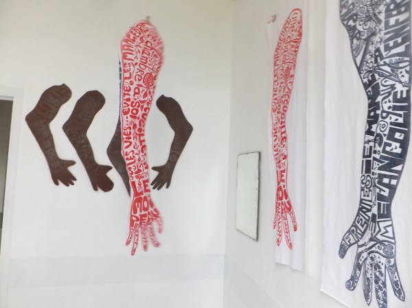 serre-moi-fort-mais-pas-trop-installation-epsm-des-flandres-samia-kachkachi-9