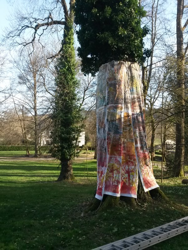 housse-d-arbre-art-au-jardin-parc-de-wersserling-samia-kachkachi9